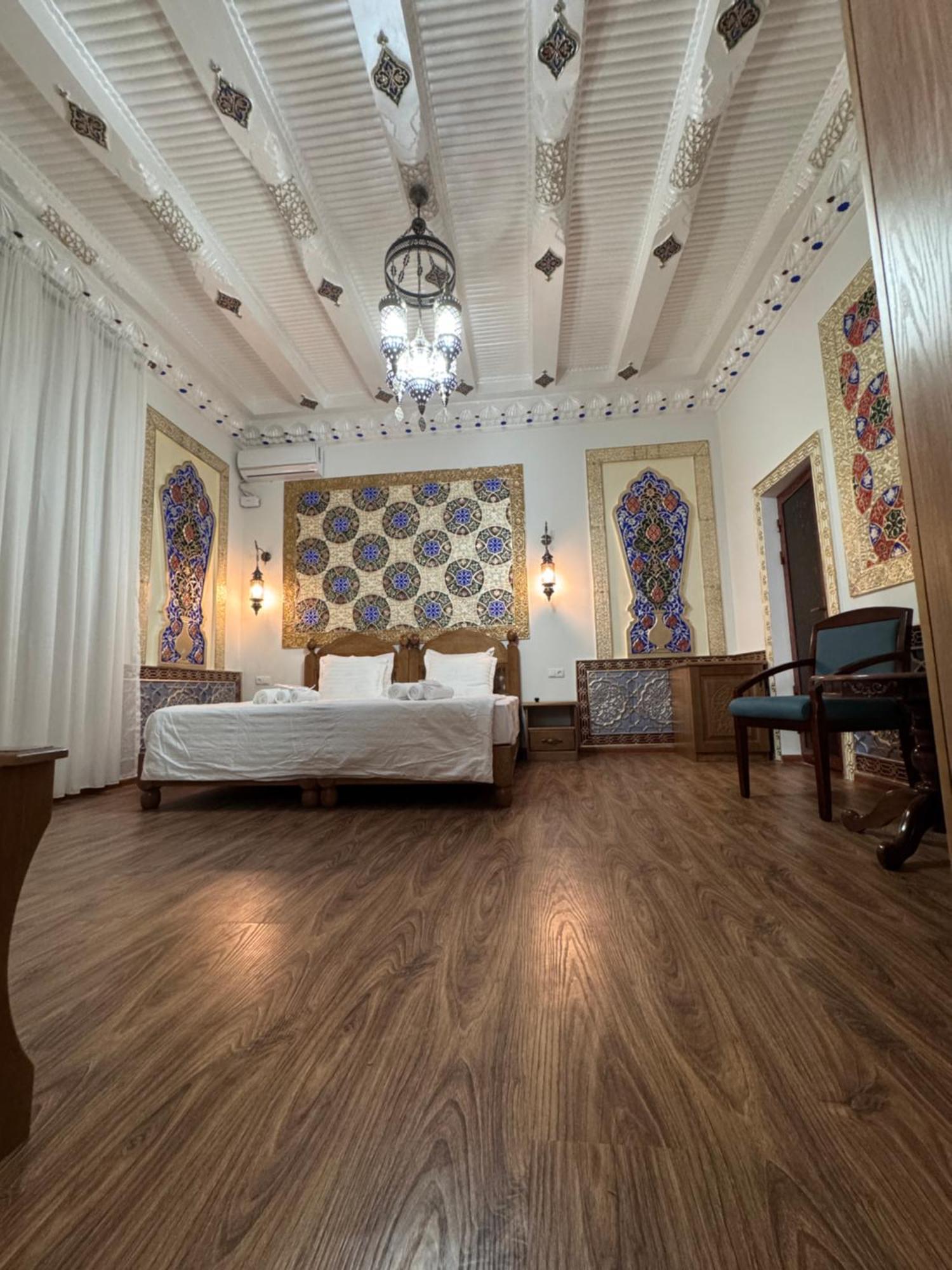 Guesthouse Muqaddam 布哈拉 外观 照片