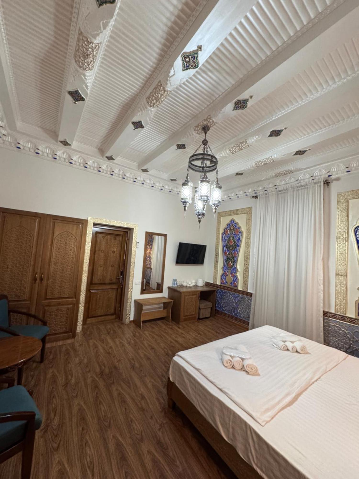Guesthouse Muqaddam 布哈拉 外观 照片